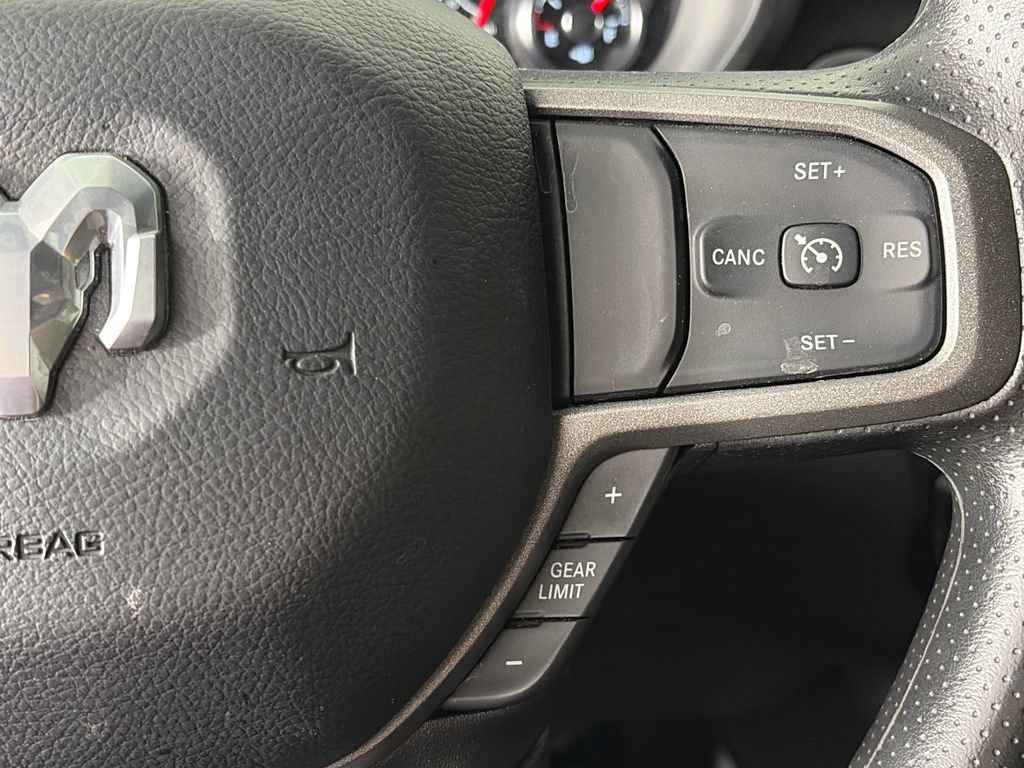 Used 2024 RAM 3500 Tradesman w/ Chrome Appearance Group AWD/4WD image 18