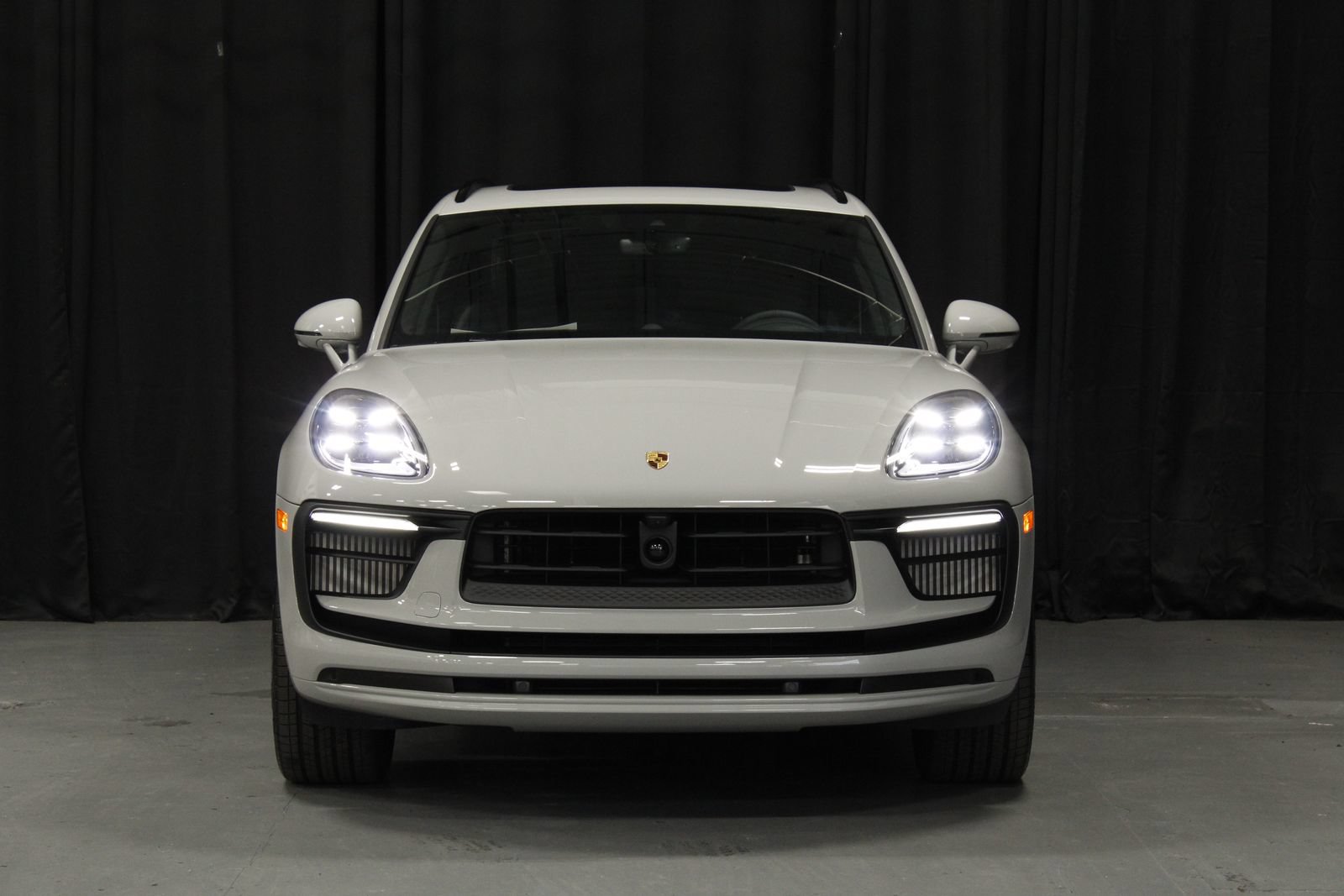 New 2026 Porsche Macan S AWD/4WD image 8