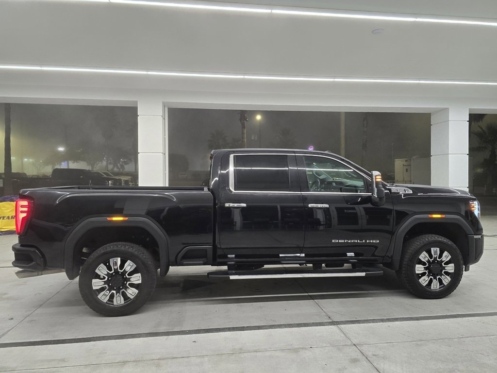 Used 2024 GMC Sierra 2500 Denali w/ Denali Reserve Package image 10