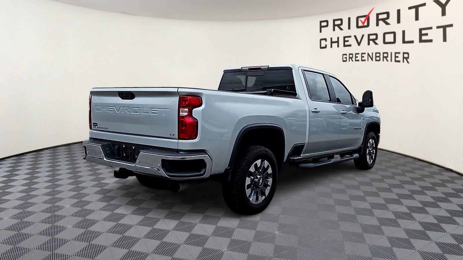 Used 2023 Chevrolet Silverado 3500 LT w/ All Star Edition AWD/4WD image 8