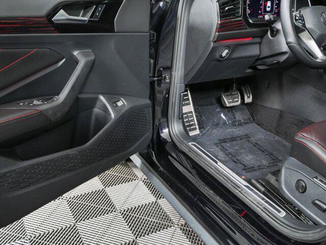 Used 2022 Volkswagen Jetta GLI Autobahn FWD image 16