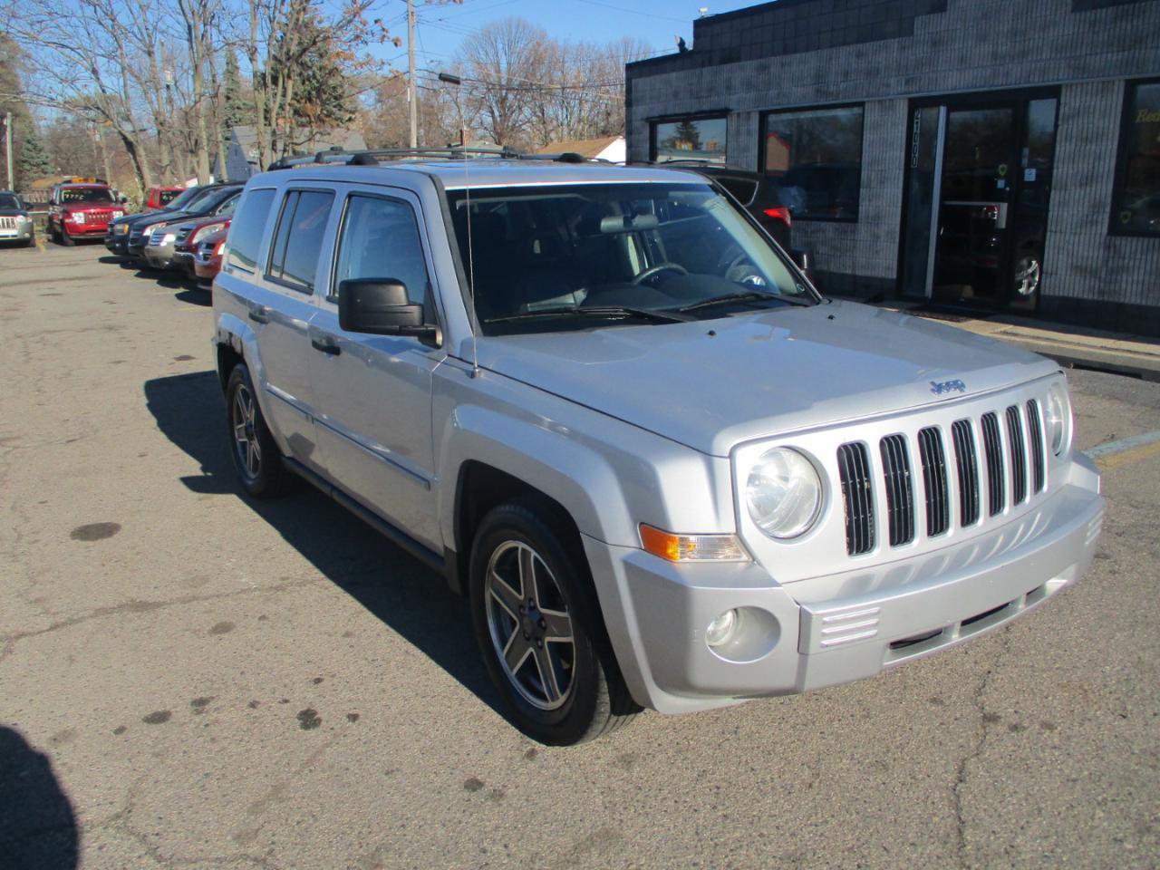 Used 2009 Jeep Patriot Limited w/ Sun/Sound Group AWD/4WD image 1