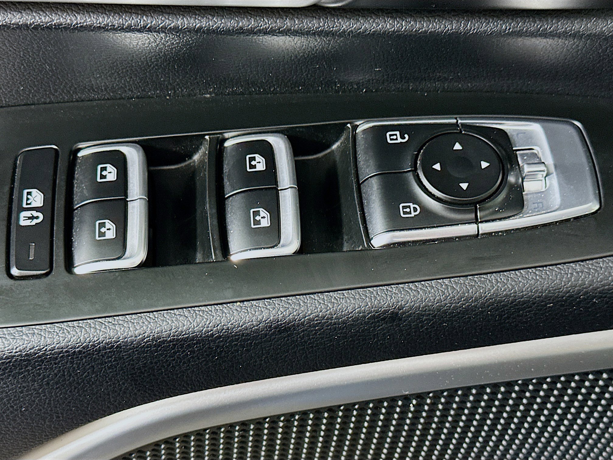 Used 2023 Kia Telluride S image 15