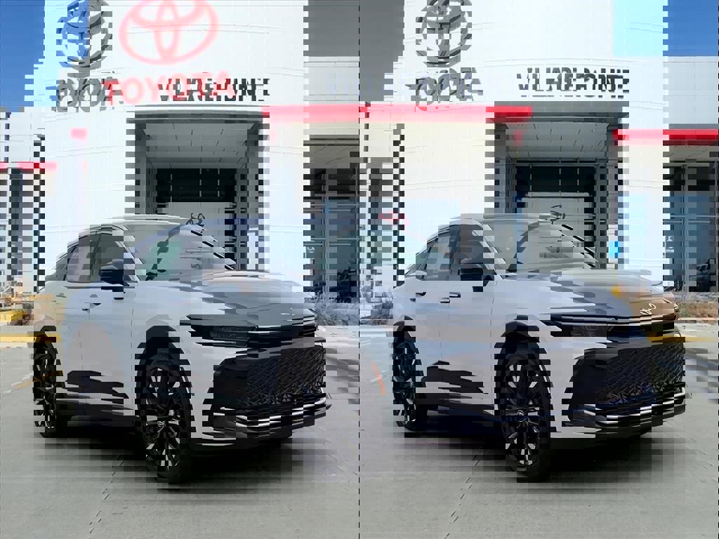 New 2025 Toyota Crown Platinum image 8