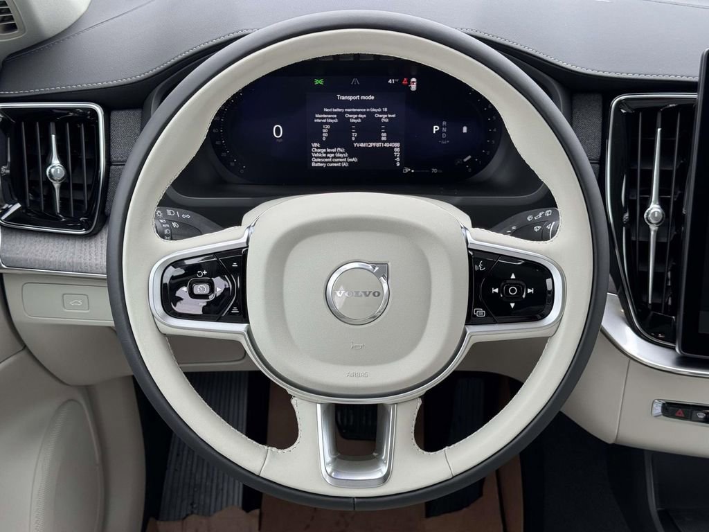 New 2026 Volvo XC90 B5 Ultra w/ Protection Package Premier image 8