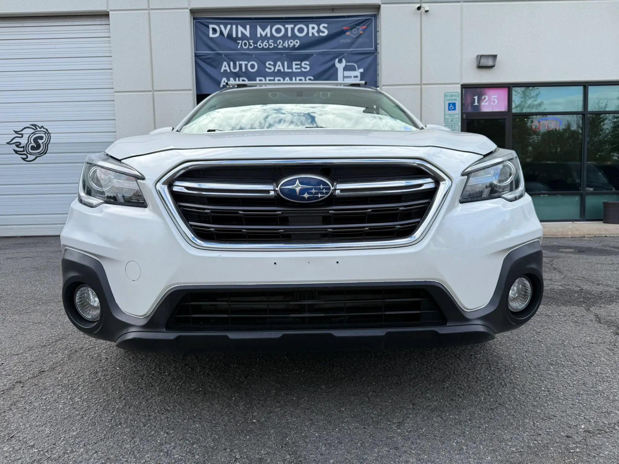 Used 2019 Subaru Outback 3.6R Touring AWD/4WD image 6