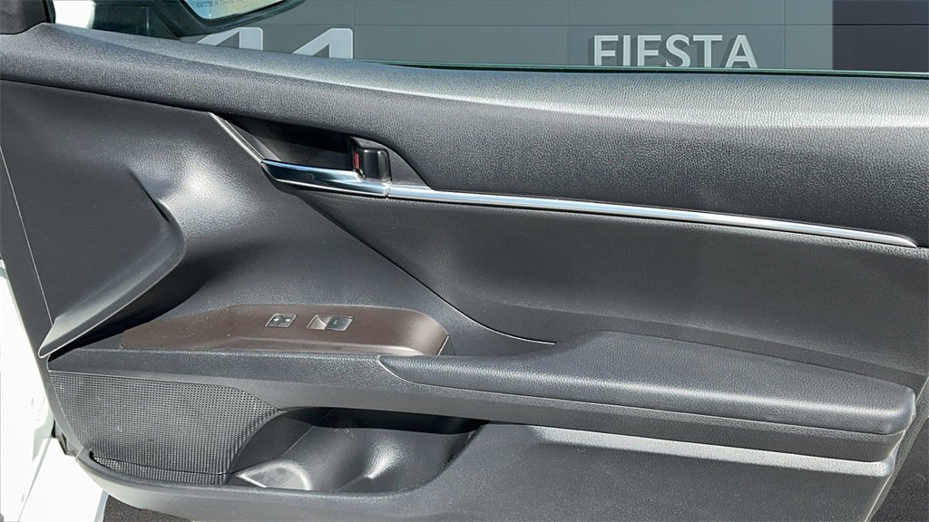 Used 2024 Toyota Camry SE w/ Audio Upgrade Package image 15