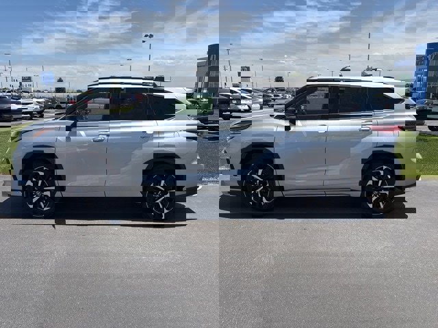 Used 2022 Toyota Highlander XSE image 3