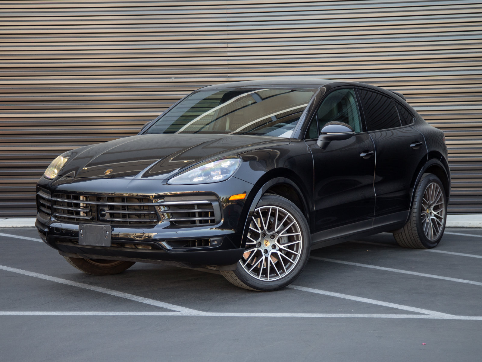 Certified 2023 Porsche Cayenne S AWD/4WD image 1