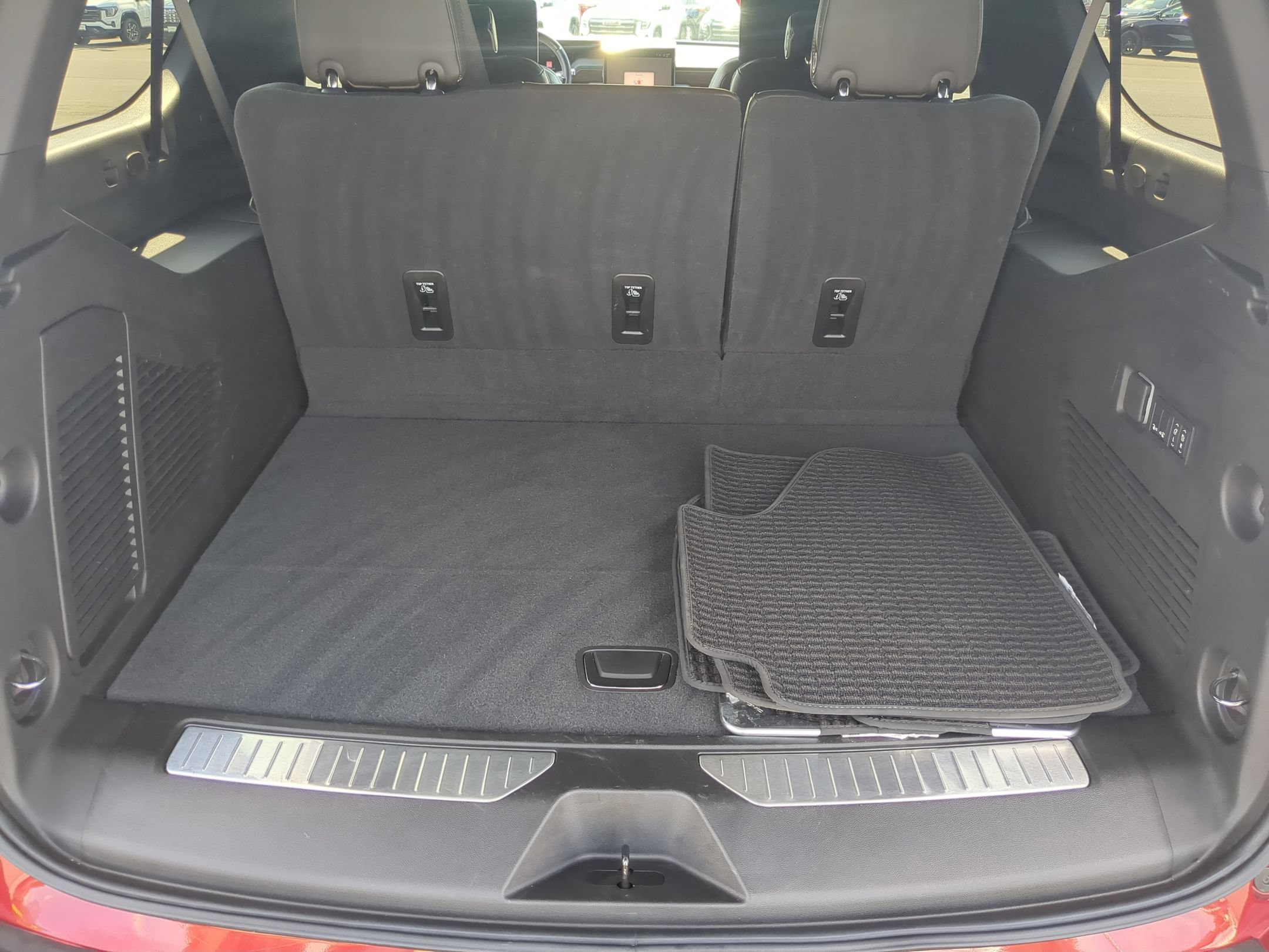 Certified 2025 GMC Yukon XL Denali Ultimate AWD/4WD image 25