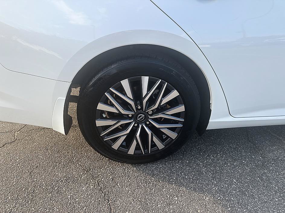 Certified 2023 Nissan Altima 2.5 SV FWD image 11
