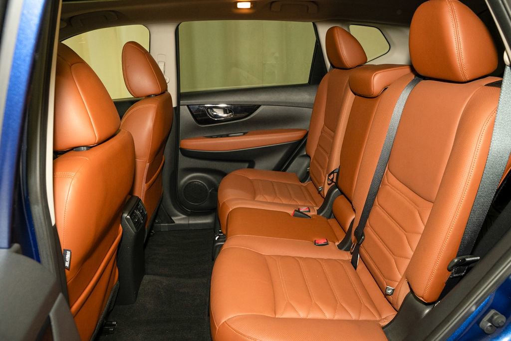 Used 2018 Nissan Rogue SL w/ Premium Package AWD/4WD image 8