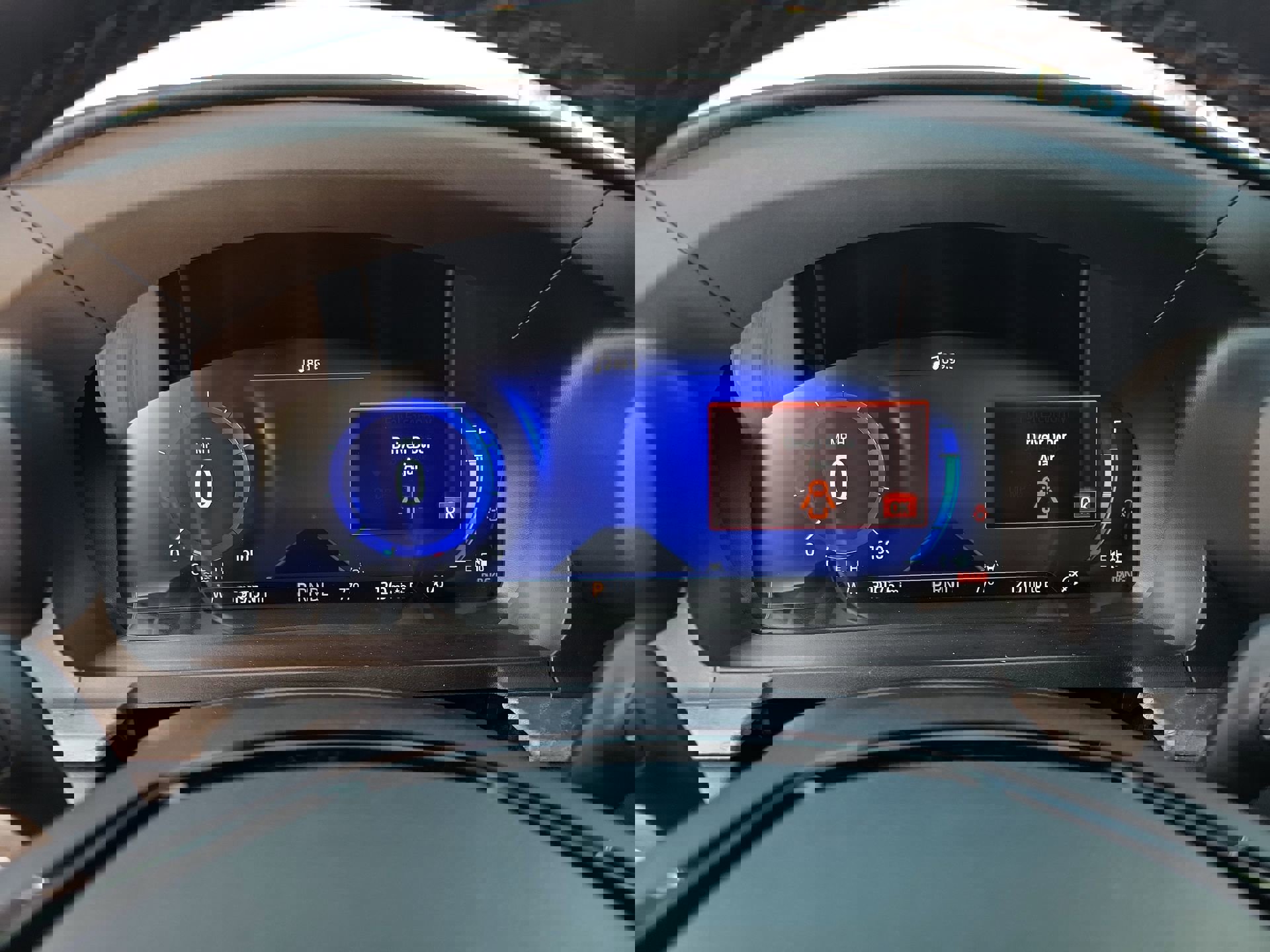 Used 2023 Ford Explorer Platinum w/ Technology Package image 34