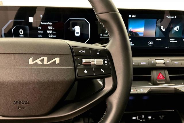 Used 2025 Kia K4 EX image 27