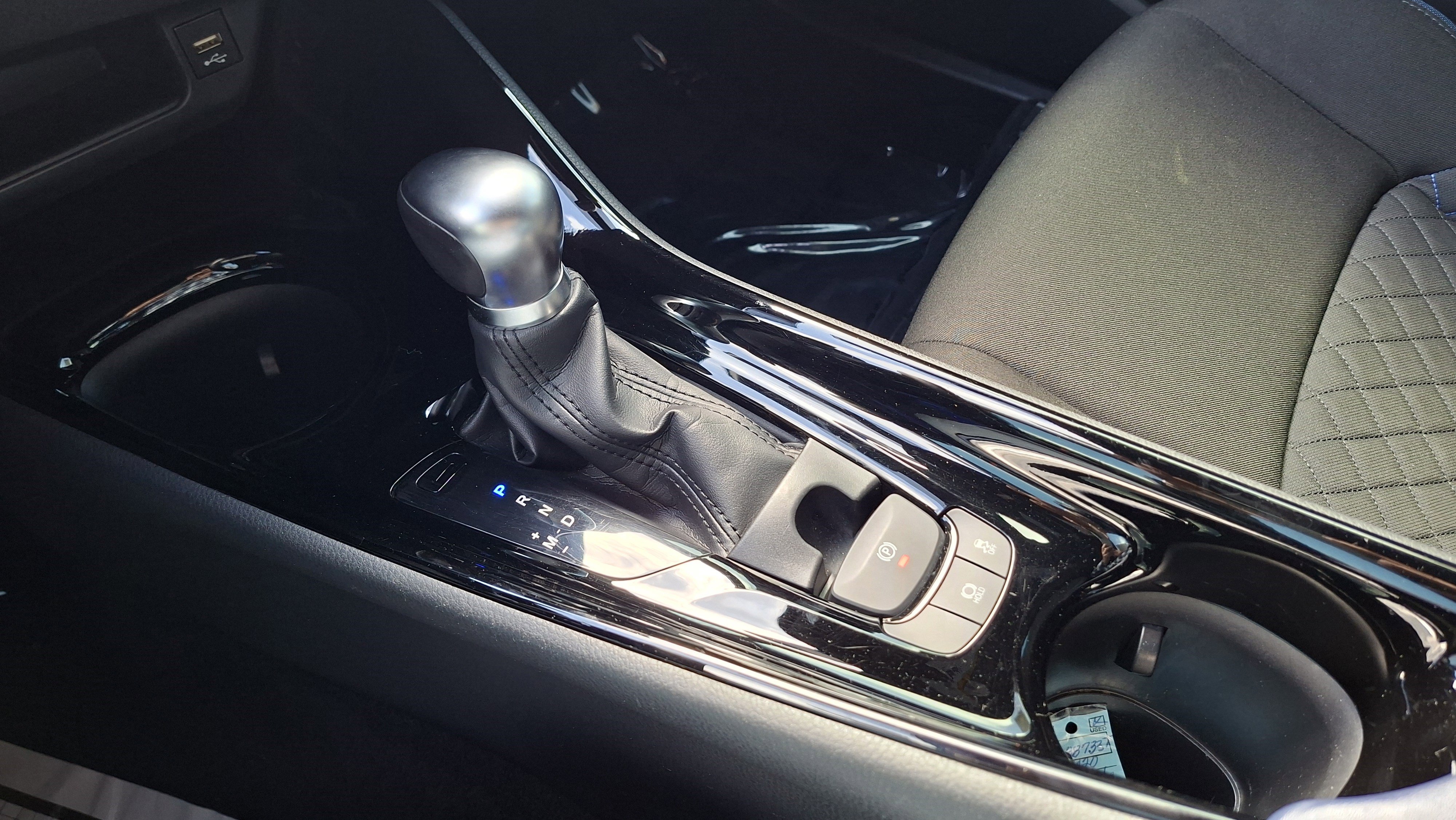 Used 2020 Toyota C-HR XLE image 16