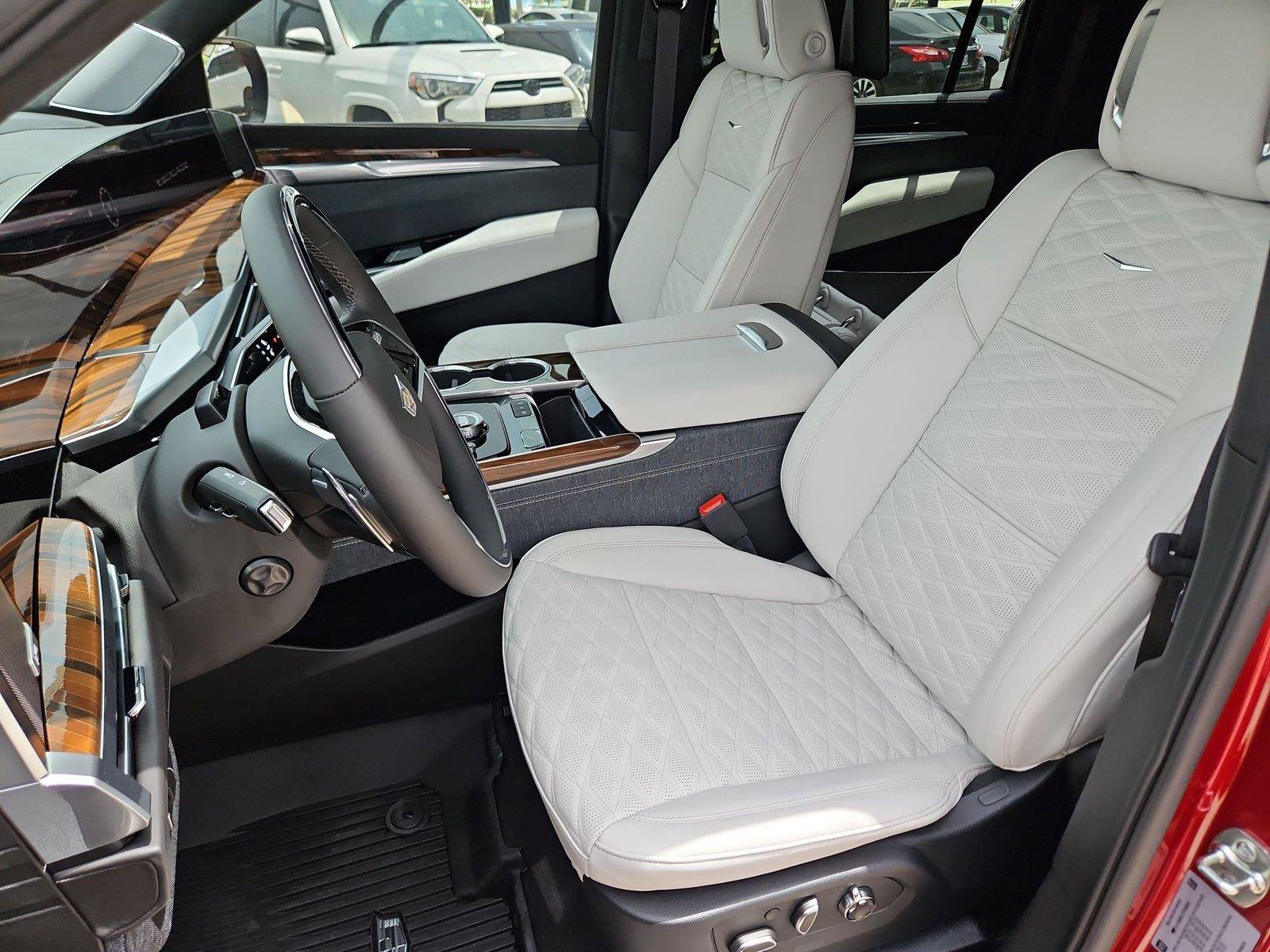 New 2026 Cadillac Escalade ESV Platinum Sport w/ LPO, ONYX Package AWD/4WD image 11