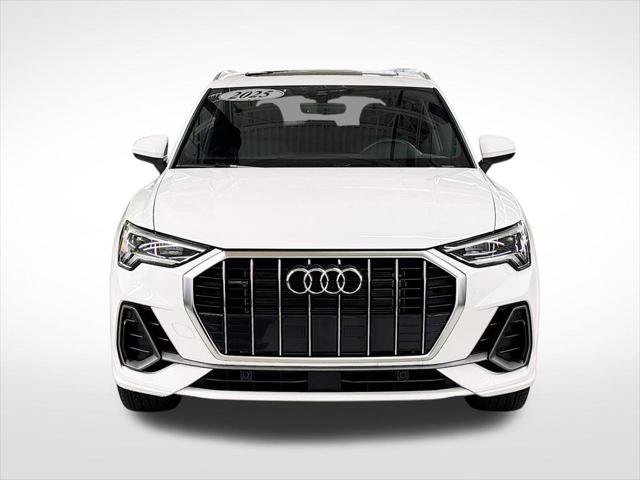 Certified 2025 Audi Q3 2.0T Premium w/ Convenience Package AWD/4WD image 8