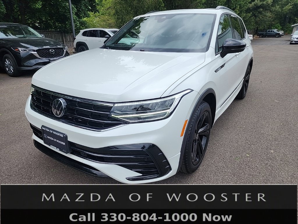 Used 2023 Volkswagen Tiguan SE R-Line AWD/4WD image 1