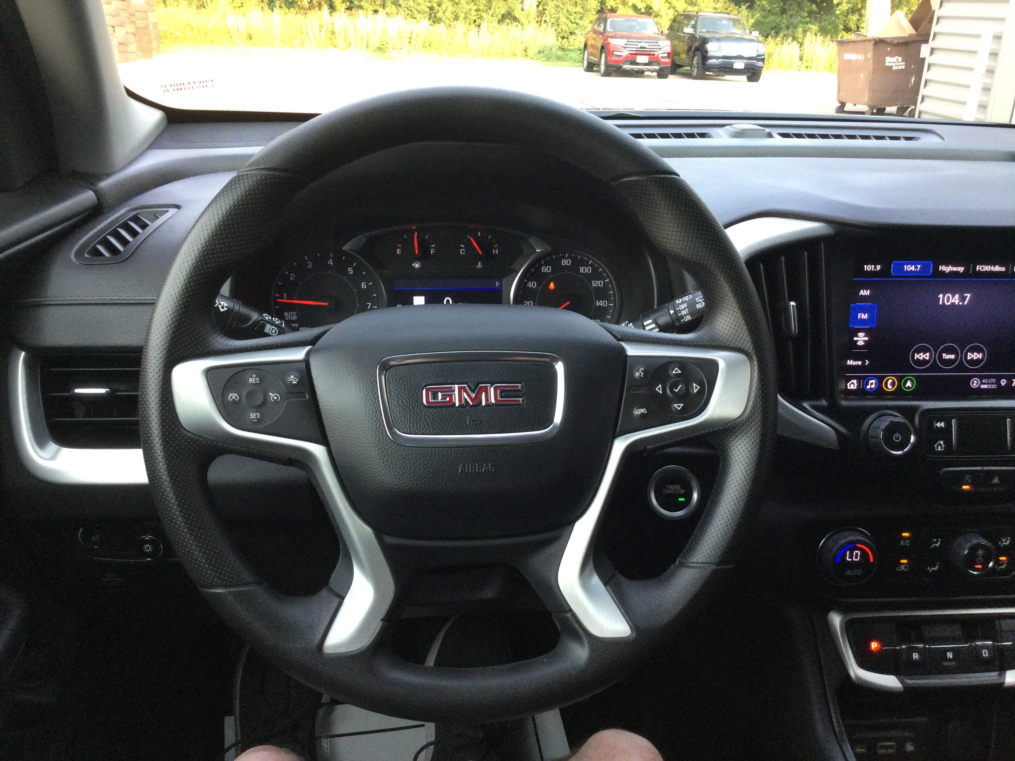 Used 2023 GMC Terrain SLE w/ Driver Convenience Package AWD/4WD image 17