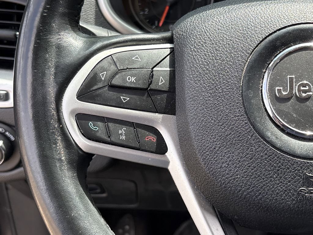 Used 2017 Jeep Cherokee Trailhawk w/ Comfort/Convenience Group image 18