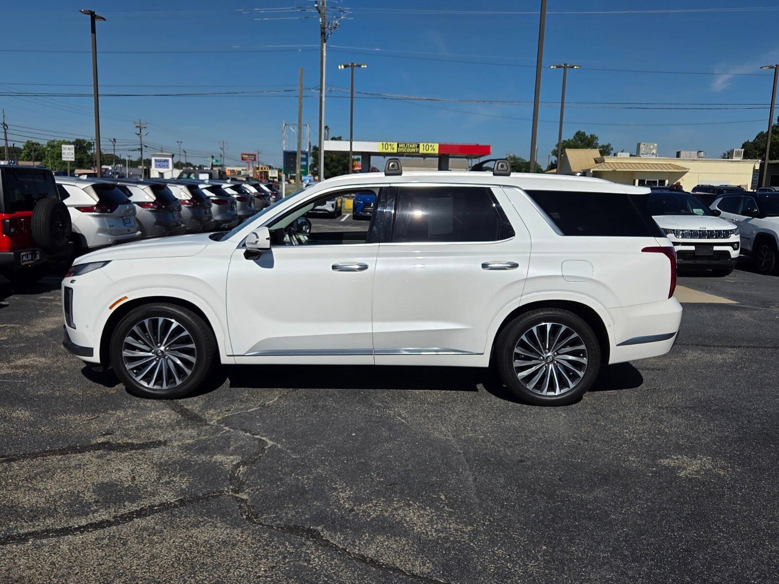 Used 2023 Hyundai Palisade Calligraphy AWD/4WD image 4