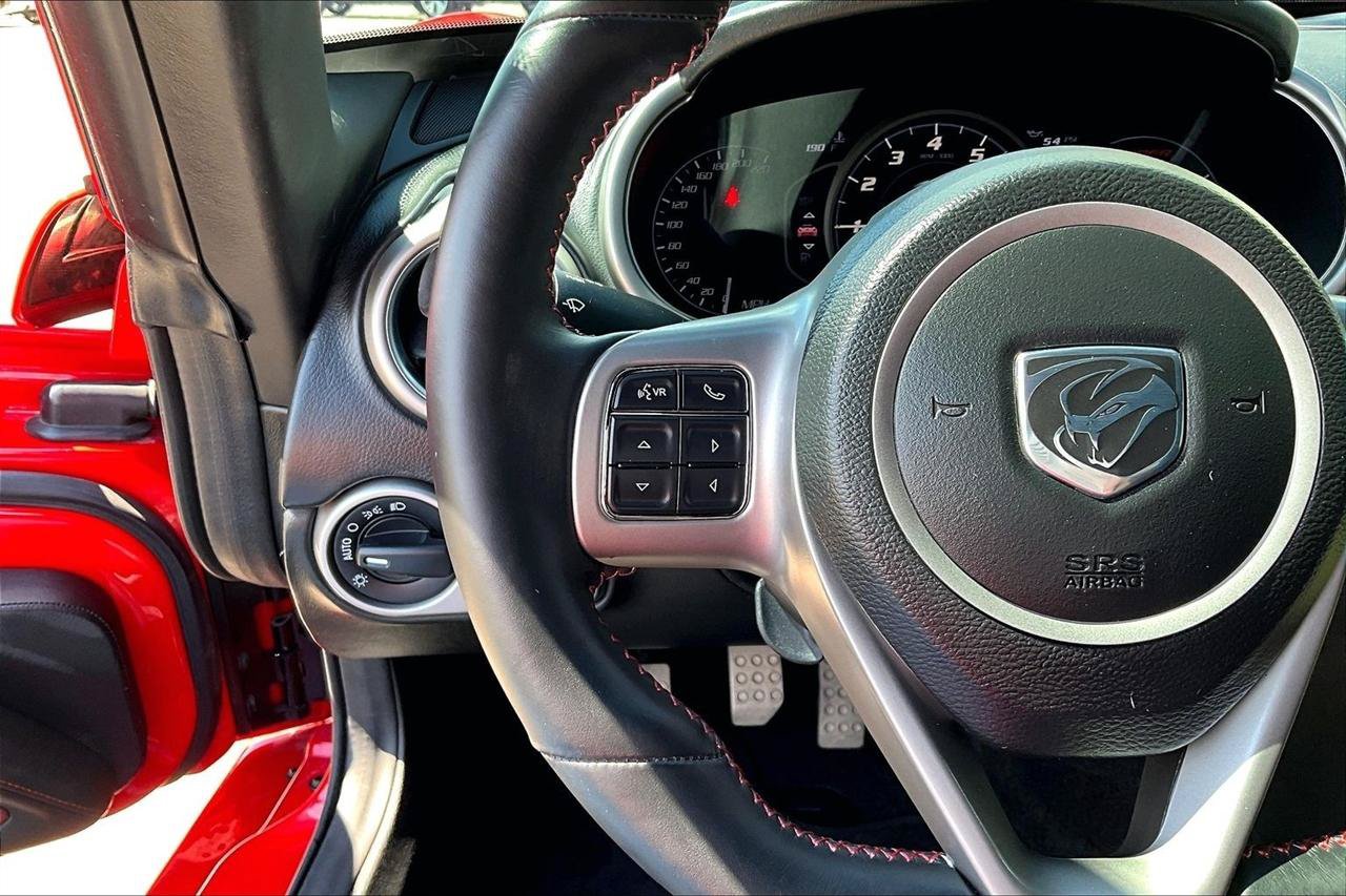 Used 2017 Dodge Viper GTC w/ GTS Interior Package RWD image 10