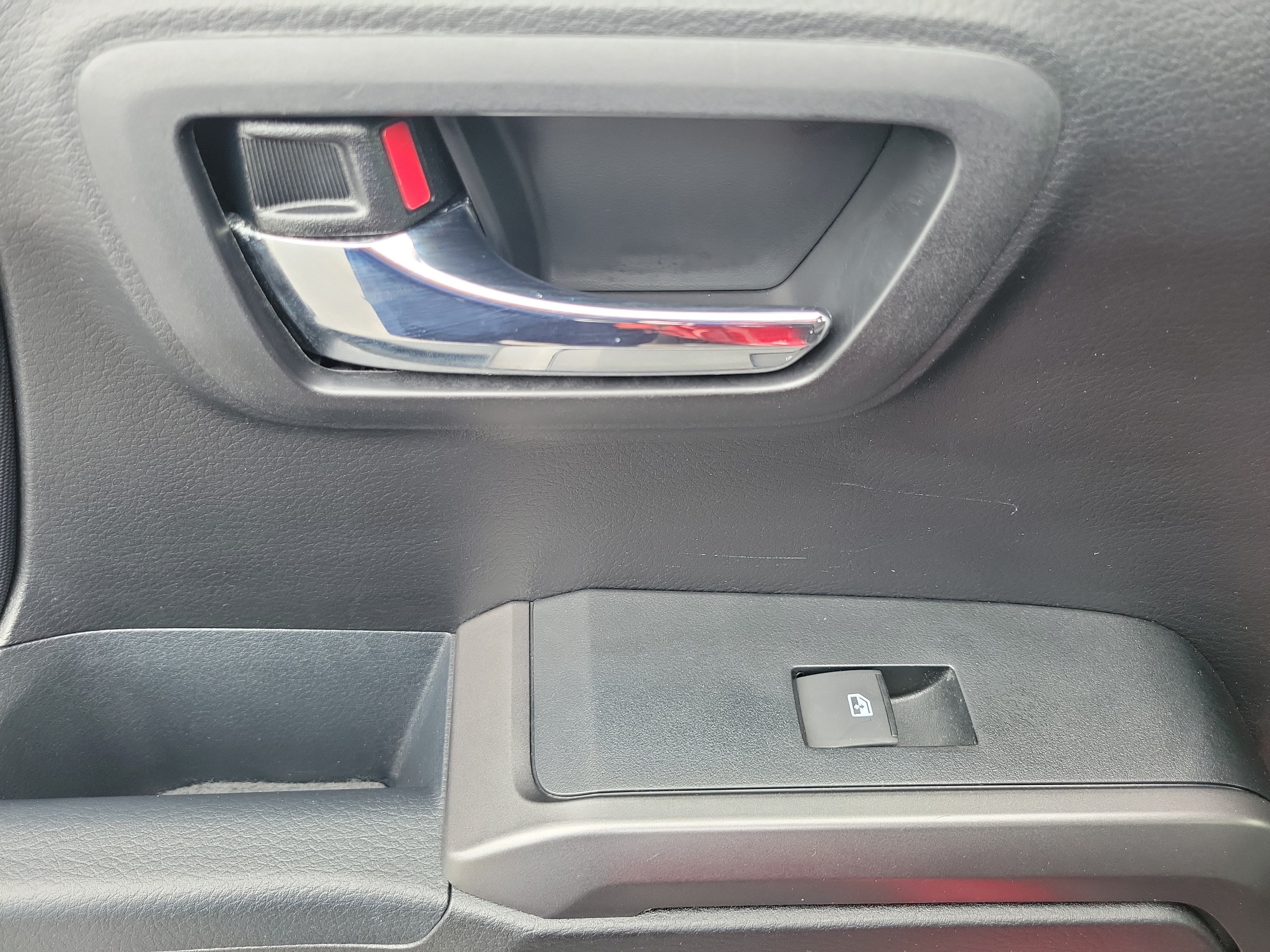 Used 2019 Toyota Tacoma TRD Sport AWD/4WD image 14