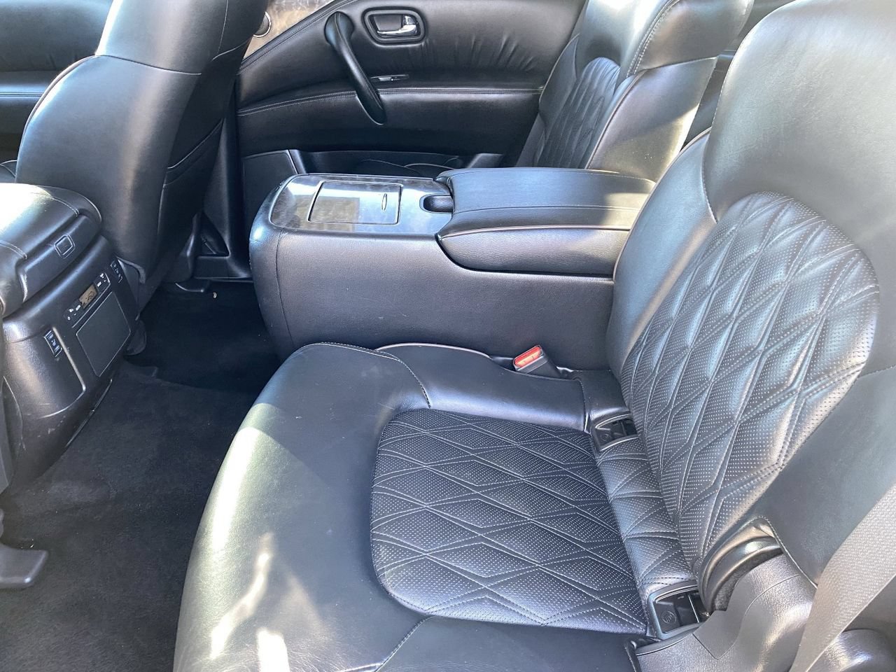 Used 2023 Nissan Armada Platinum w/ Captain's Chairs Package RWD image 15