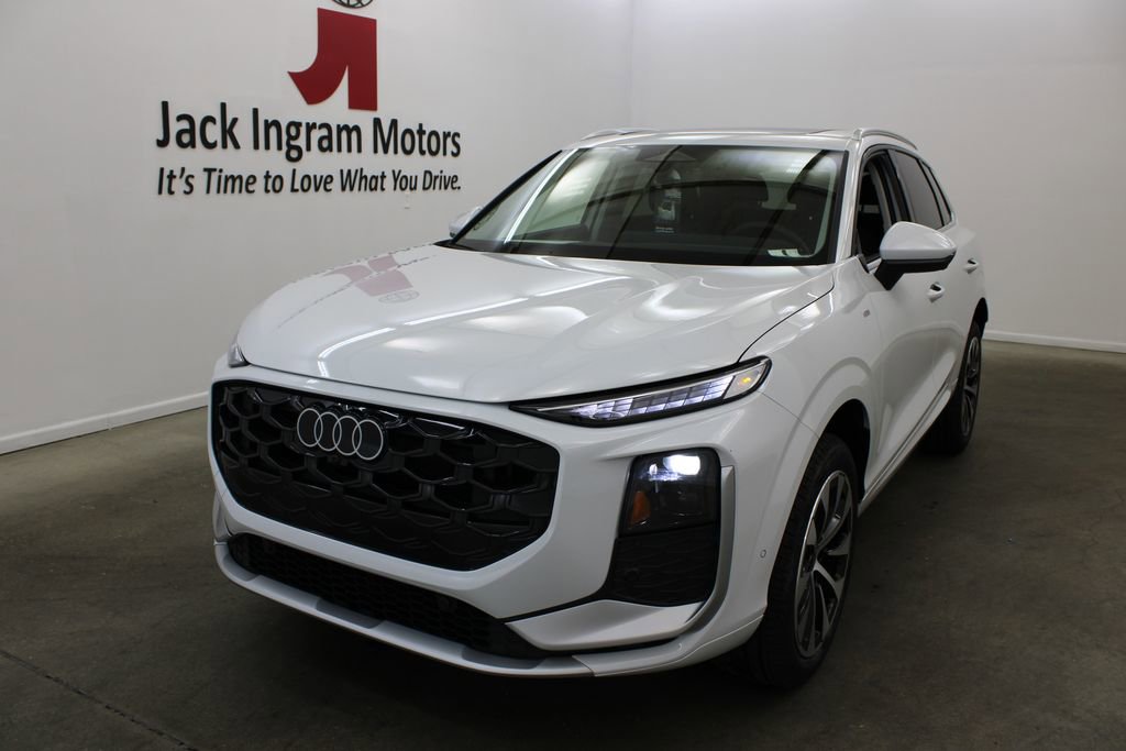 New 2026 Audi Q3 quattro 2.0T image 2