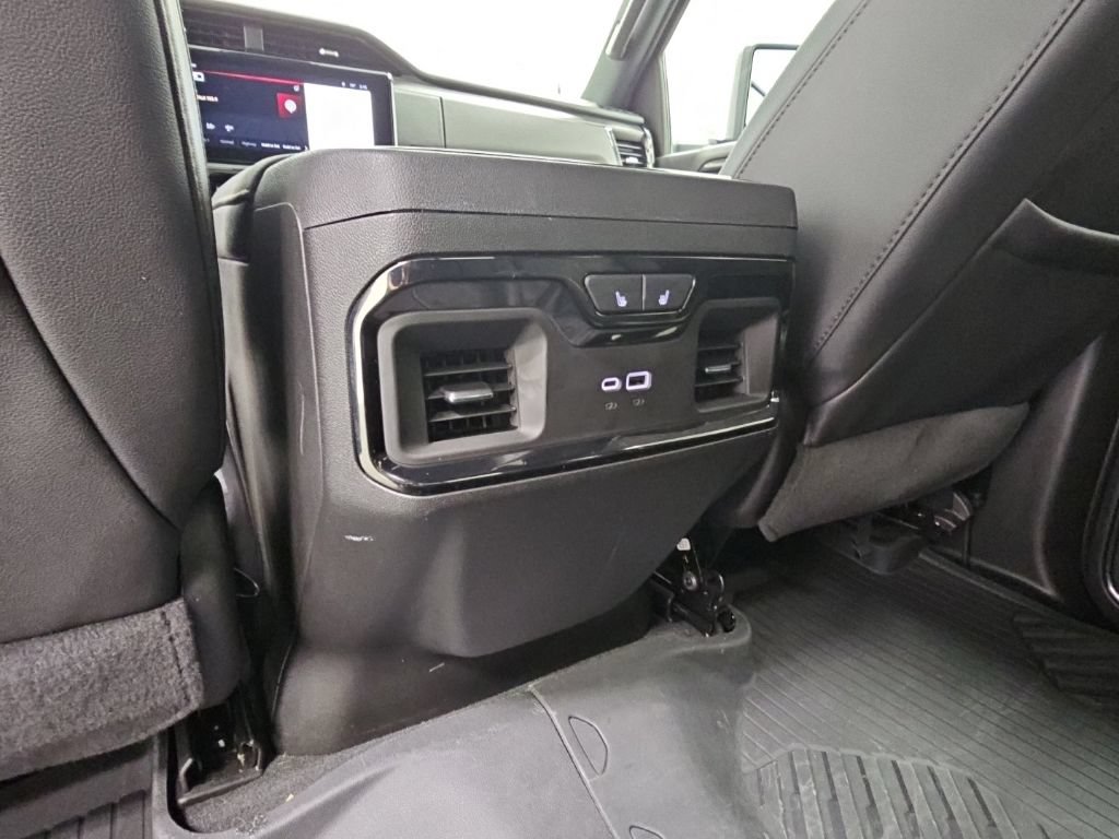 Used 2024 GMC Sierra 2500 AT4 w/ Technology Package AWD/4WD image 36