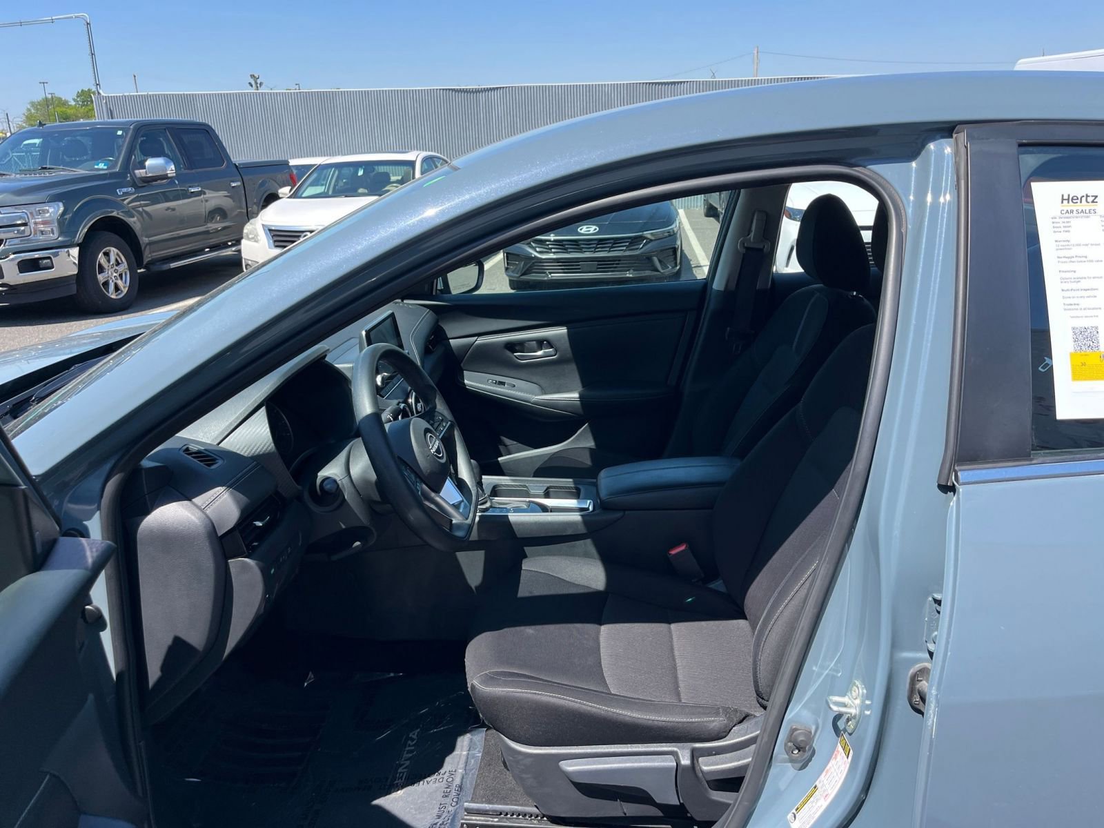 Used 2024 Nissan Sentra SV FWD image 25