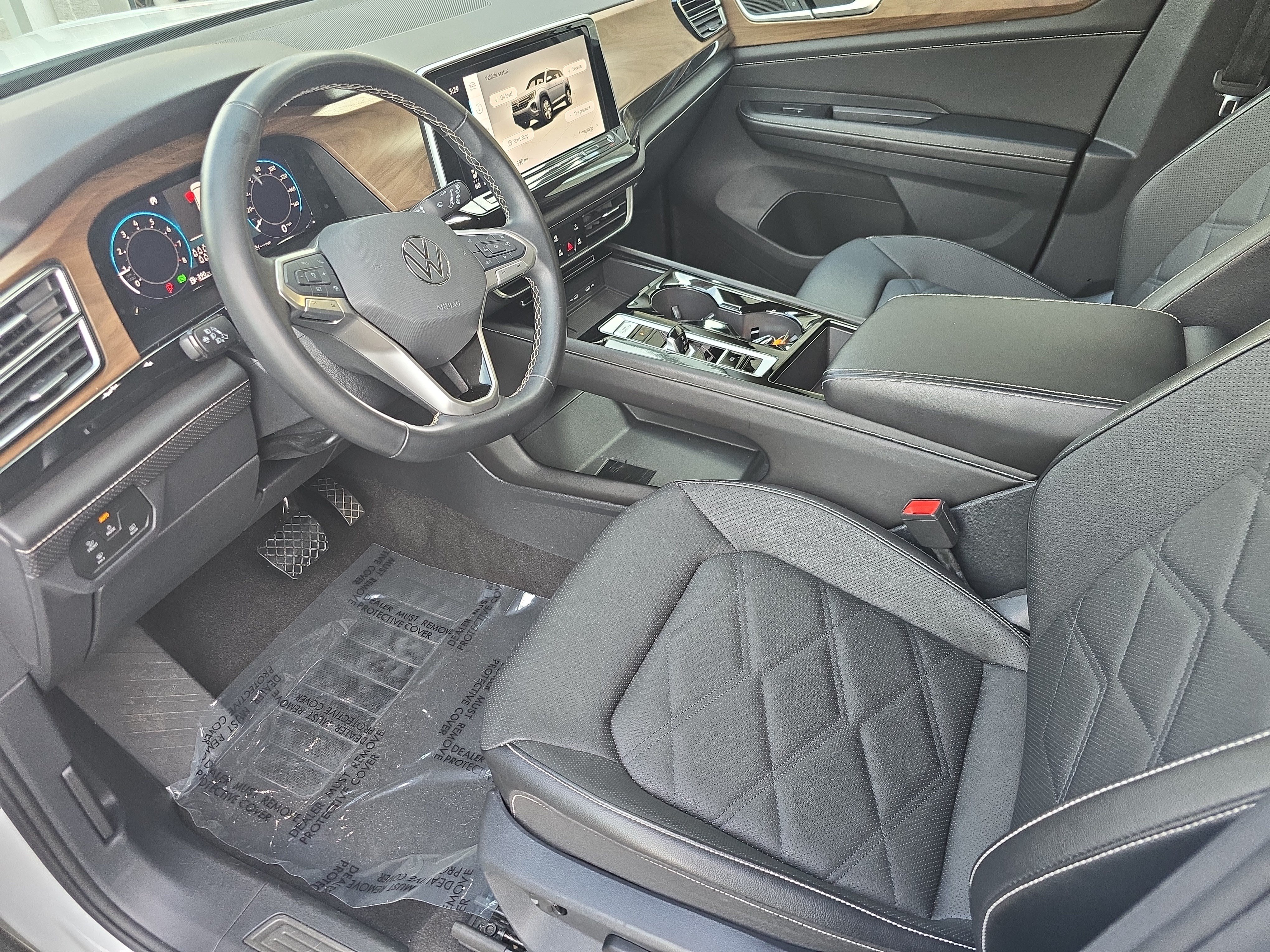 Used 2025 Volkswagen Atlas SE FWD image 15