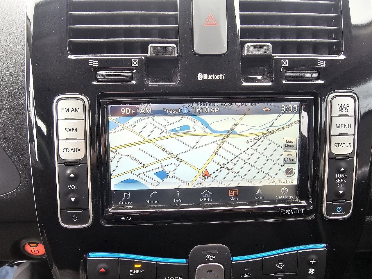 Used 2016 Nissan Leaf SV image 19