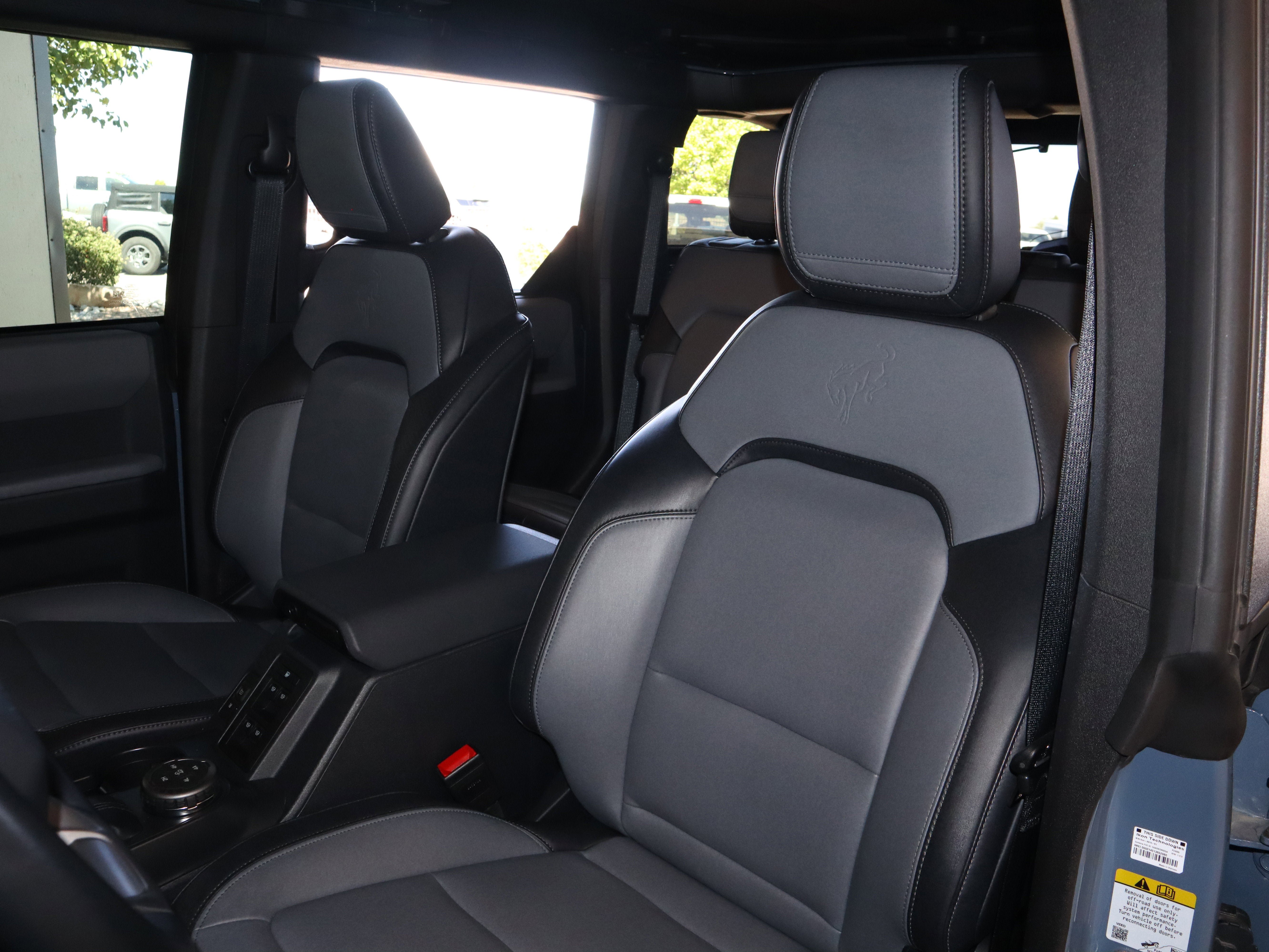 Used 2024 Ford Bronco Everglades AWD/4WD image 32