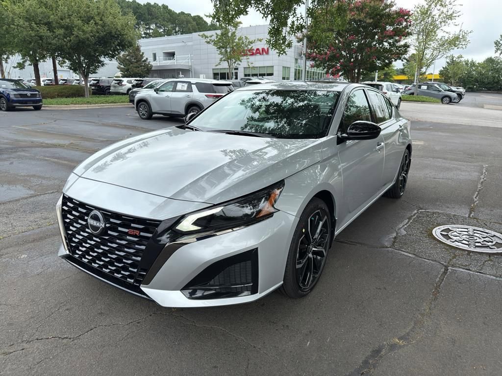 New 2025 Nissan Altima 2.5 SR w/ SR Premium Package image 3
