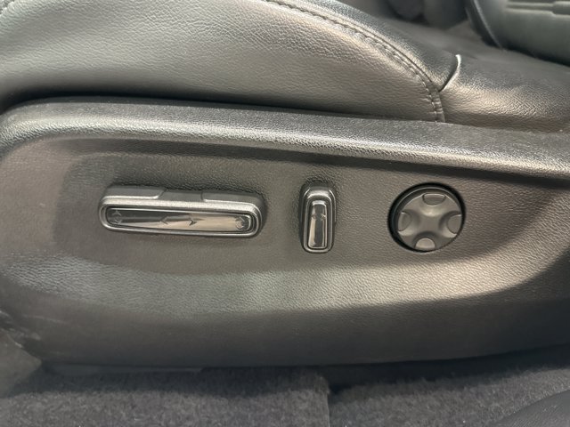 Used 2022 Honda CR-V Touring image 23