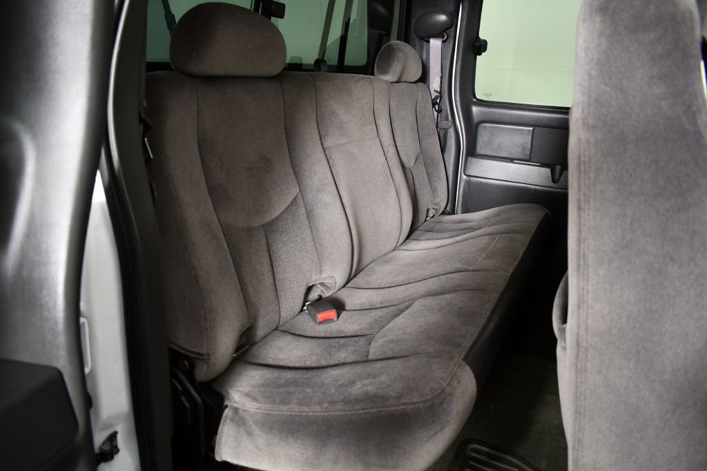 Used 2005 GMC Sierra 2500 SLE image 18