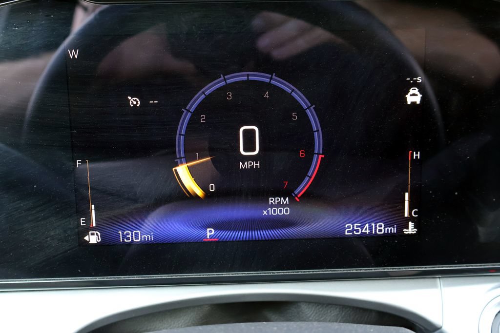 Used 2025 Chevrolet Trax LT w/ LT Convenience Package FWD image 35