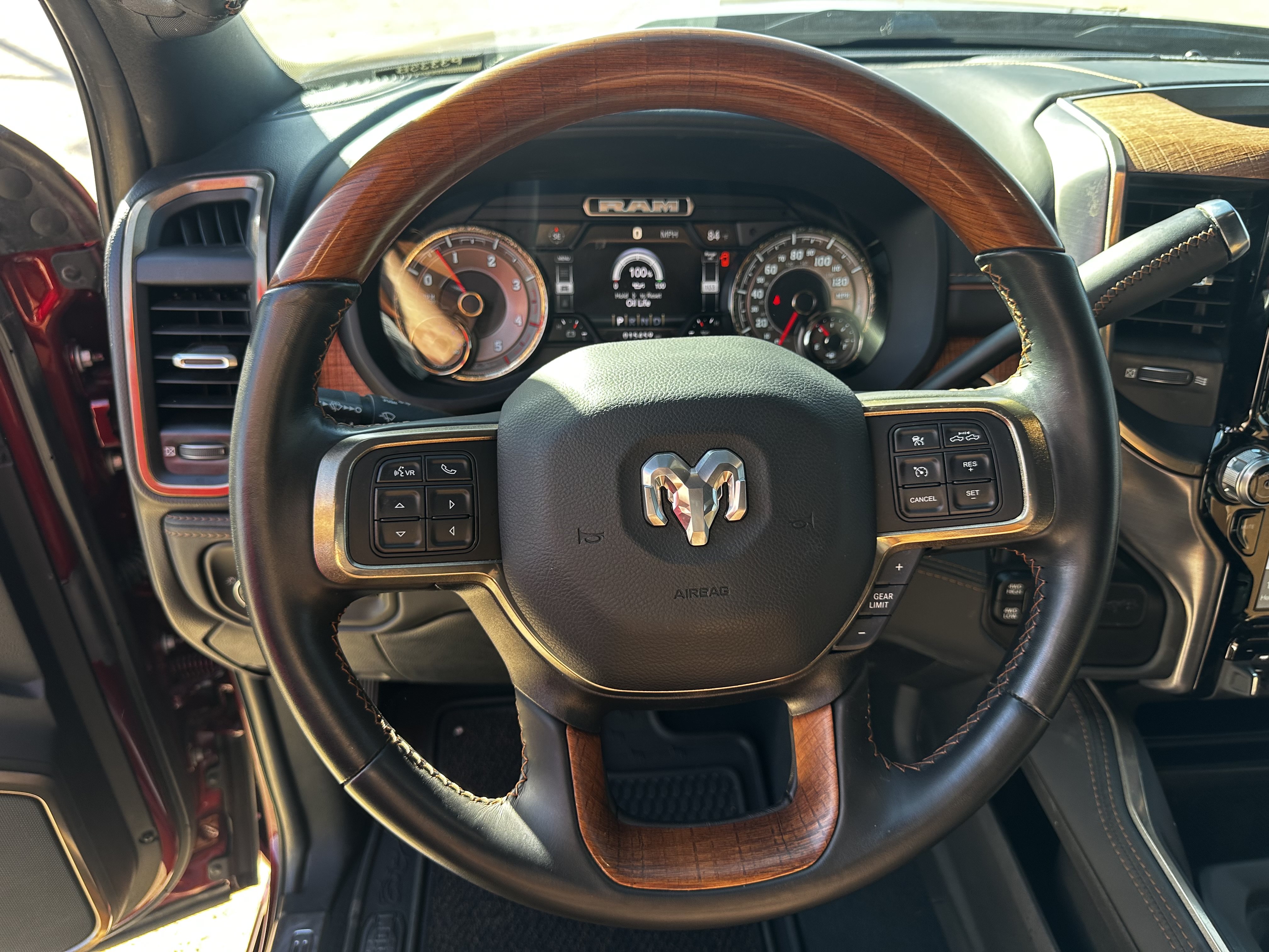 Used 2022 RAM 3500 Limited AWD/4WD image 24