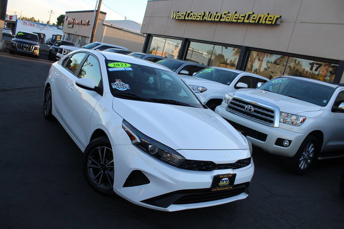 Used 2023 Kia Forte LXS FWD image 31