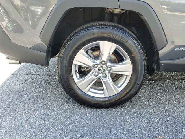 Used 2025 Toyota RAV4 XLE image 7