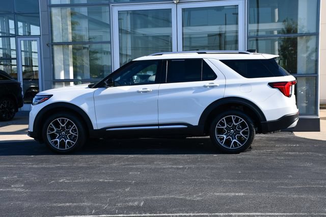 Used 2025 Ford Explorer Platinum w/ Ultimate Package AWD/4WD image 11