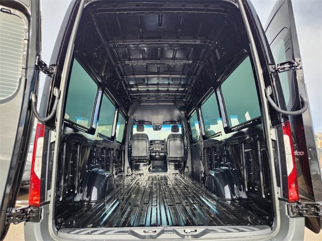 Used 2024 Mercedes-Benz Sprinter 2500 image 12