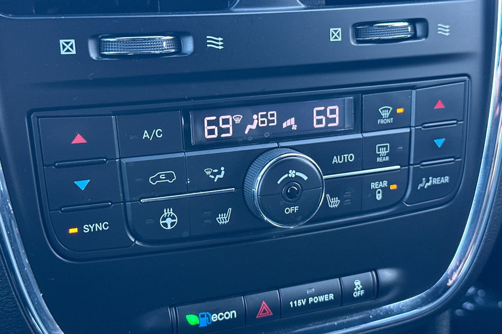 Used 2019 Dodge Grand Caravan GT image 21