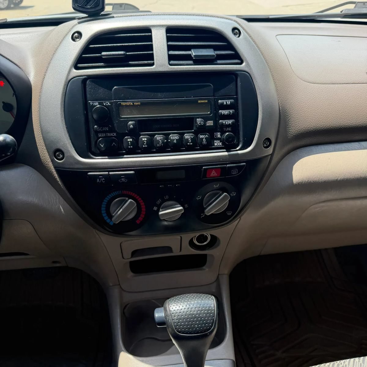 Used 2002 Toyota RAV4 2WD image 14