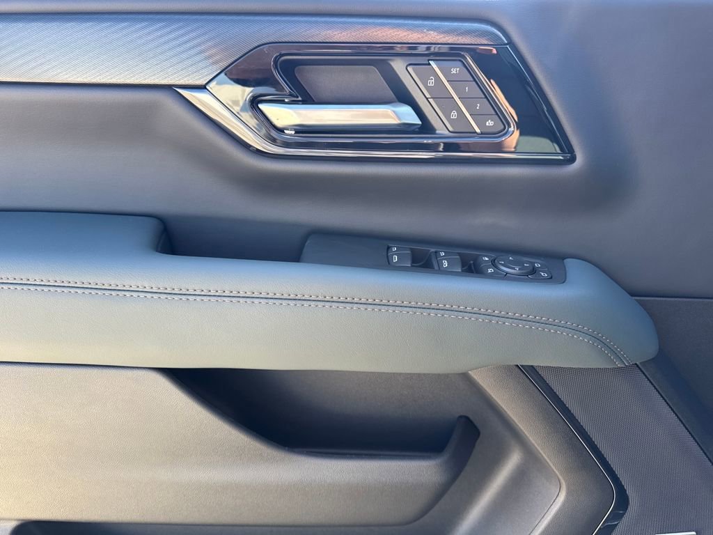 New 2026 GMC Yukon AT4 w/ AT4 Premium Plus Package image 22