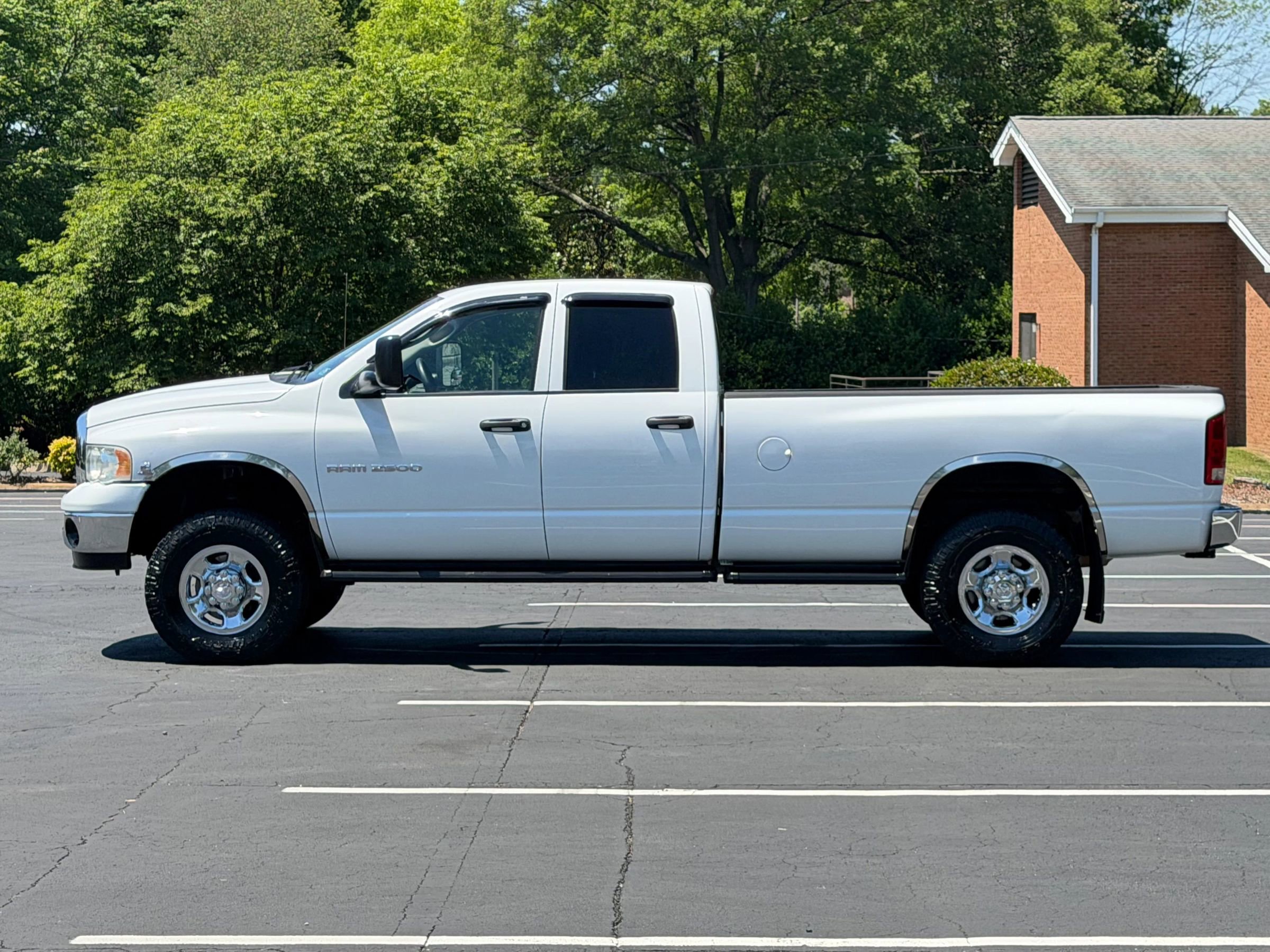 Used 2005 Dodge Ram 2500 Truck SLT w/ Trailer Tow Group AWD/4WD image 2