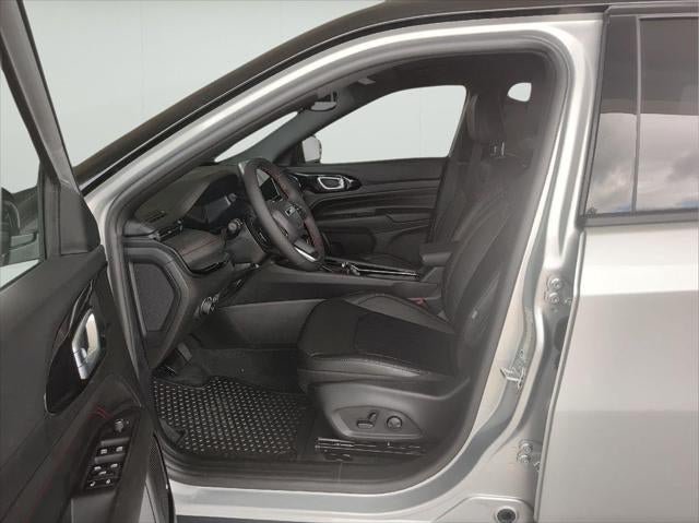 New 2026 Jeep Compass Trailhawk AWD/4WD image 38