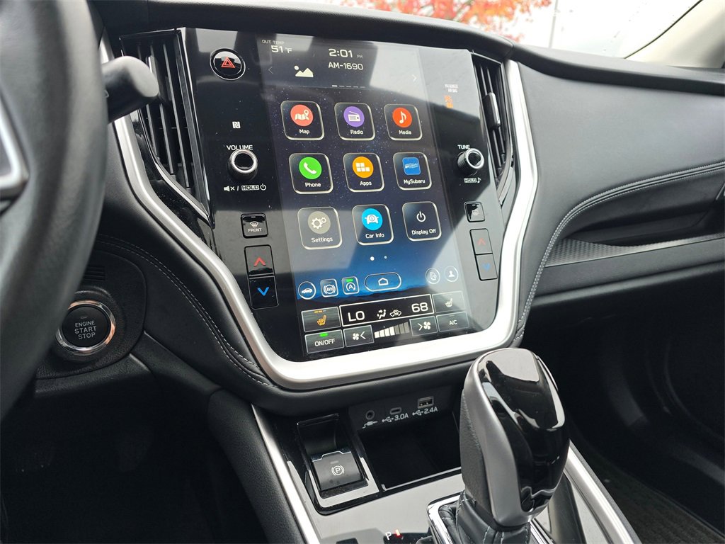 Used 2025 Subaru Outback Premium image 16