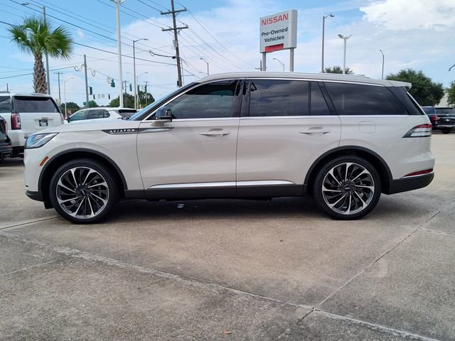 Used 2025 Lincoln Aviator Reserve w/ Illumination Package image 3